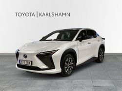 Vit Begagnad 2023 Lexus RZ 450e Executive Line SUV | 479 000 kr