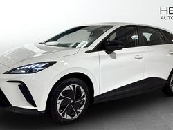Vit (white) Begagnad 2024 MG MG4 EV Halvkombi | 299 990 kr