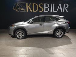 Ljusgrå Begagnad 2016 Lexus NX300h SUV | 225 000 kr (Marknadspris)