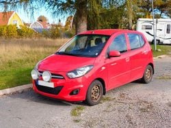 Röd Begagnad 2011 Hyundai i10 Premium Halvkombi | 15 000 kr (Superpris)