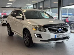 Vit Begagnad 2015 Volvo XC60 Ocean Race SUV | 129 900 kr (Superpris)