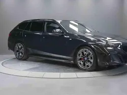 Svart Begagnad 2025 BMW 530e Kombi | 679 000 kr