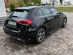 Svart Begagnad 2022 Mercedes A180 AMG Halvkombi | 283 000 kr (Marknadspris)