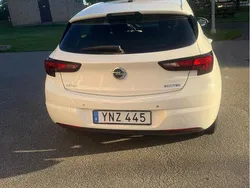 Vit Begagnad 2018 Opel Astra Enjoy Halvkombi | 95 000 kr
