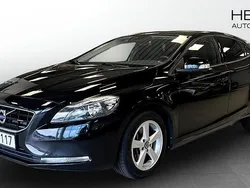 Svart (black) Begagnad 2015 Volvo V40 Kombi | 139 900 kr (Marknadspris)
