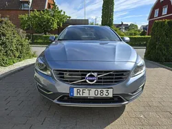 Blå Begagnad 2017 Volvo V60 Business Edition Kombi | 200 000 kr (Marknadspris)