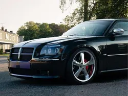 Svart Begagnad 2006 Dodge Magnum Kombi | 279 000 kr