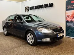 Mörkgrå Begagnad 2009 Skoda Octavia Halvkombi | 59 900 kr (Marknadspris)