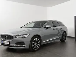 Grå Begagnad 2023 Volvo V90 Core Kombi | 439 500 kr (Marknadspris)
