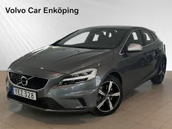 Grå Begagnad 2016 Volvo V40 Business Edition Kombi | 209 900 kr (Marknadspris)