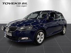 Blå Begagnad 2016 Skoda Fabia Style Halvkombi | 104 900 kr (Marknadspris)