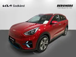 Röd Begagnad 2021 Kia e-Niro Advance SUV | 279 900 kr (Marknadspris)
