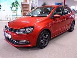 Röd Begagnad 2015 VW Polo Halvkombi | 134 000 kr (Marknadspris)