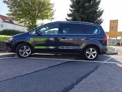 Blå Begagnad 2015 VW Sharan Minibuss | 175 000 kr (Marknadspris)