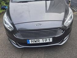 Grå Begagnad 2016 Ford Galaxy Titanium Minibuss | 190 000 kr (Bra pris)