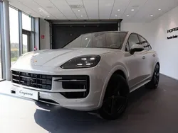 Grå (grey) Begagnad 2025 Porsche Cayenne SUV | 1 425 000 kr (Marknadspris)