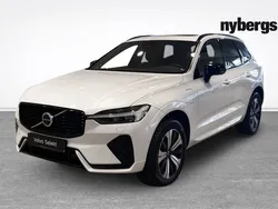 Vit Begagnad 2023 Volvo XC60 Plus SUV | 424 000 kr (Marknadspris)