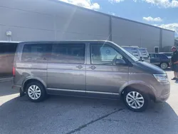 Grå Begagnad 2017 VW Multivan Comfortline Minibuss | 340 000 kr (Bra pris)