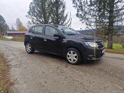 Svart Begagnad 2016 Dacia Sandero Halvkombi | 37 500 kr (Bra pris)