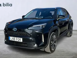 Svart Begagnad 2022 Toyota Yaris Cross Edition SUV | 264 900 kr (Marknadspris)