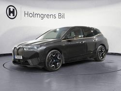 Grå Begagnad 2022 BMW iX Comfort Edition SUV | 729 500 kr (Marknadspris)
