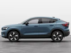 Blå Begagnad 2023 Volvo EC40 Ultimate SUV | 479 000 kr (Marknadspris)