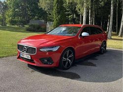 Röd Begagnad 2018 Volvo V90 R-Design Kombi | 235 000 kr (Marknadspris)