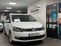 Vit Begagnad 2017 VW Sharan Minibuss | 164 900 kr (Bra pris)
