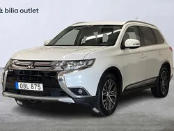 Vit Begagnad 2016 Mitsubishi Outlander SUV | 149 900 kr (Marknadspris)