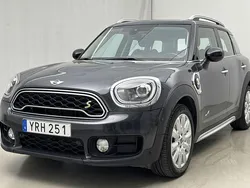 Grå Begagnad 2017 Mini Countryman SUV | 228 000 kr