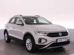 Grå Begagnad 2022 VW T-Roc SUV | 209 000 kr (Marknadspris)