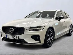 Vit Begagnad 2019 Volvo V60 R-Design Kombi | 279 000 kr (Bra pris)