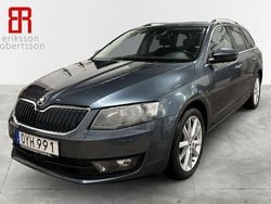Grå Begagnad 2016 Skoda Octavia Kombi | 169 900 kr (Lite dyr)