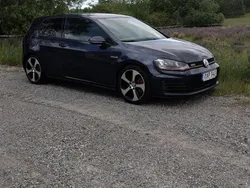 Blå Begagnad 2015 VW Golf VII GTI Halvkombi | 125 000 kr (Bra pris)
