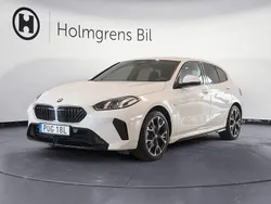 Vit Begagnad 2025 BMW 120 M Sport Halvkombi | 384 900 kr