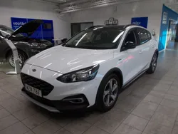 Vit (frozen white) Begagnad 2019 Ford Focus Active Halvkombi | 189 400 kr (Marknadspris)