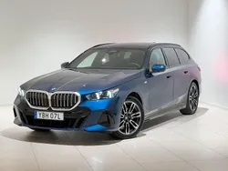 Blå Begagnad 2024 BMW 520 M Sport Kombi | 599 500 kr (Dyr)