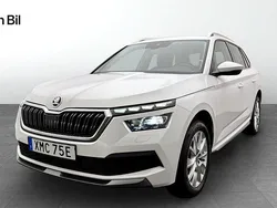 Vit Begagnad 2023 Skoda Kamiq Style SUV | 259 900 kr (Marknadspris)
