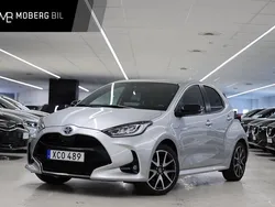 Silver Begagnad 2020 Toyota Yaris Hybrid Style Halvkombi | 209 900 kr (Marknadspris)
