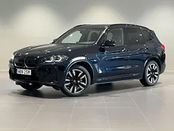 Svart Begagnad 2024 BMW iX3 M Sport SUV | 599 000 kr (Bra pris)