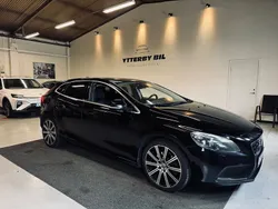 Svart Begagnad 2014 Volvo V40 Momentum Kombi | 129 900 kr (Marknadspris)