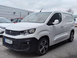 Okänd (vit) Begagnad 2018 Peugeot Partner Minibuss | 169 875 kr (Marknadspris)