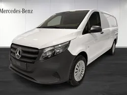 Vit (white) Ny 2024 Mercedes Vito Minibuss | 604 499 kr (Marknadspris)
