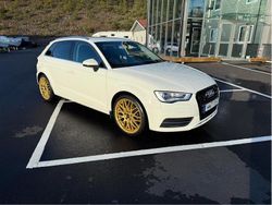Vit Begagnad 2015 Audi A3 Sportback Halvkombi | 119 000 kr (Marknadspris)