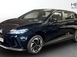 Svart (black) Begagnad 2023 MG MG4 EV Halvkombi | 259 900 kr