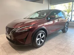 Mörkröd Begagnad 2023 Nissan Qashqai N-Connecta SUV | 329 900 kr (Lite dyr)