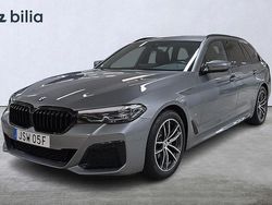 Grå Begagnad 2023 BMW 520 Shadowline Kombi | 489 000 kr (Marknadspris)