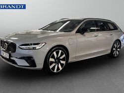 Grå Begagnad 2024 Volvo V90 Plus Kombi | 499 900 kr (Marknadspris)