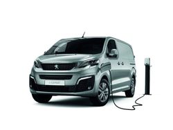 Vit Begagnad 2023 Peugeot e-Expert Van | 449 875 kr (Lite dyr)
