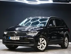 Svart Begagnad 2021 VW Tiguan SUV | 269 900 kr (Marknadspris)